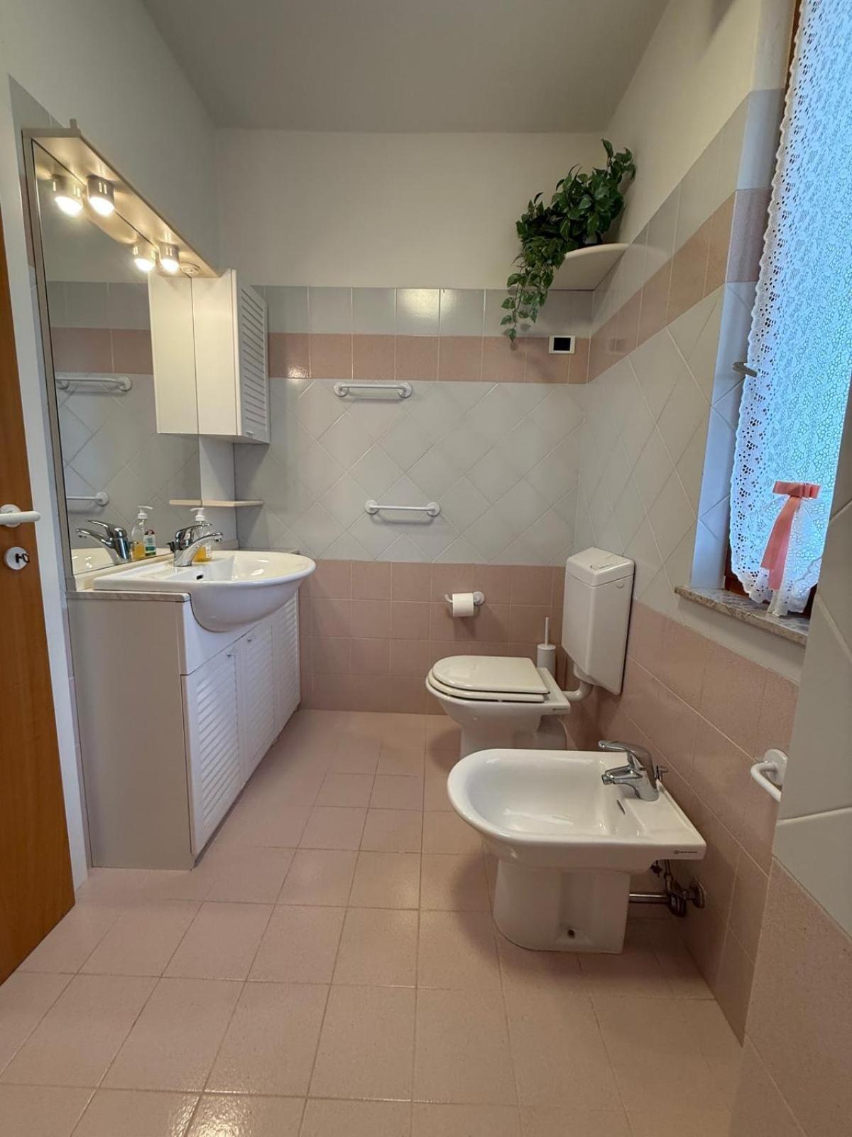 Gracious Apartment Located In The Heart Of Lignano Lignano Sabbiadoro Exterior photo
